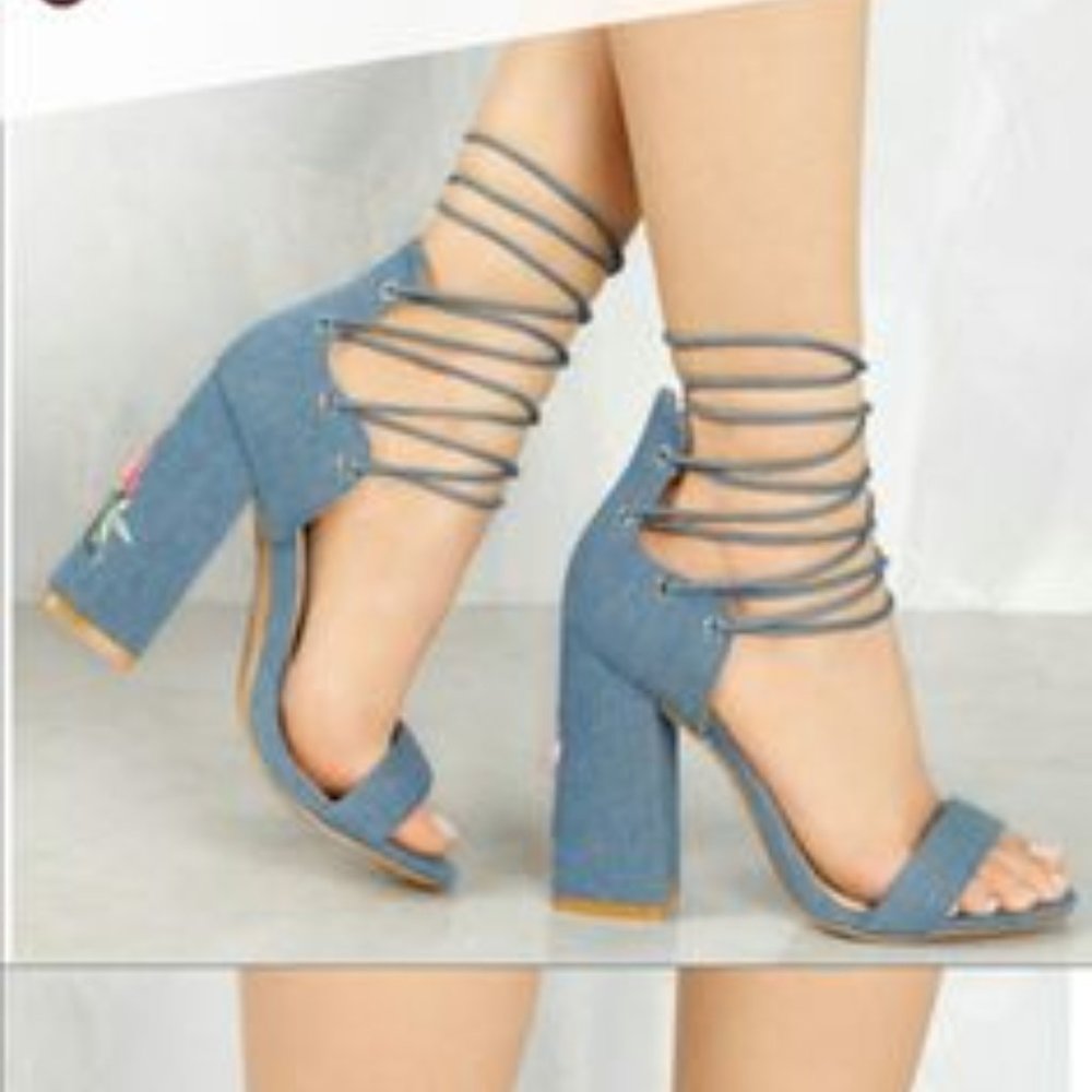 Women's Embroidered Denim Lace Up Chunky Heel's